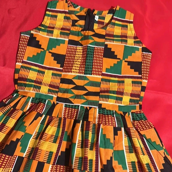 Girls Kente African Print Dress, NWT, size 6, beautiful, great quality - Picture 3 of 4